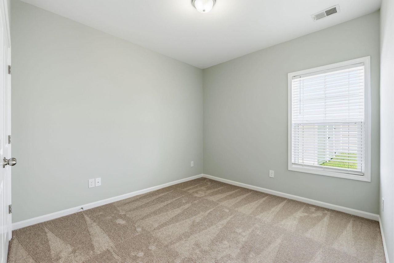 464 Honeyhill Loop  Photo 8