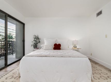 500 N St #402, Unit 402, Sacramento, CA 95814 Photo