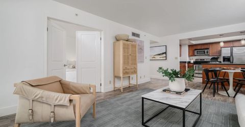 500 N St #402, Unit 402, Sacramento, CA 95814 Photo