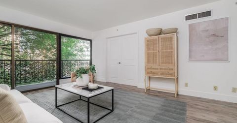 500 N St #402, Unit 402, Sacramento, CA 95814 Photo