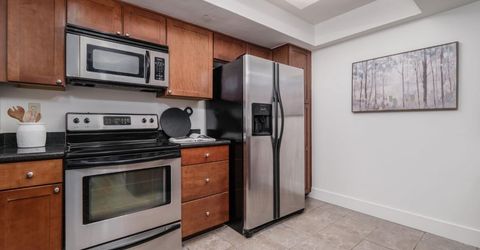 500 N St #402, Unit 402, Sacramento, CA 95814 Photo