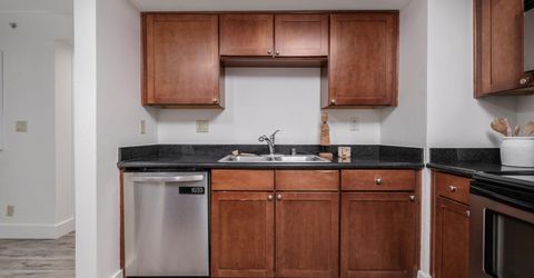 500 N St #402, Unit 402, Sacramento, CA 95814 Photo