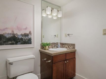 500 N St #402, Unit 402, Sacramento, CA 95814 Photo