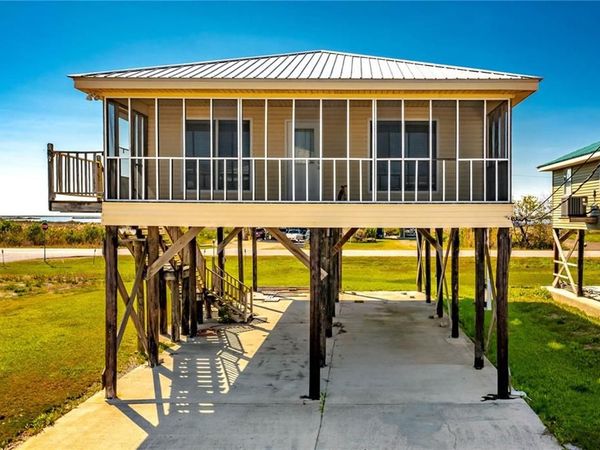 103 LILLIAN Lane, Chauvin, LA 70344