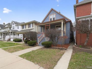 3132-3134 Van Alstyne Street, Wyandotte, MI 48192