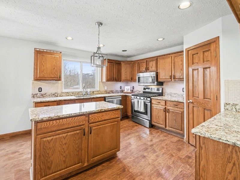 1812 Mountainview Court, Florence, KY 41042 Photo 6