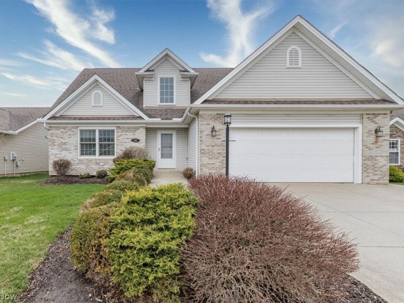 501 Falling Leaf Drive , Seven Hills, OH 44131 Photo 1