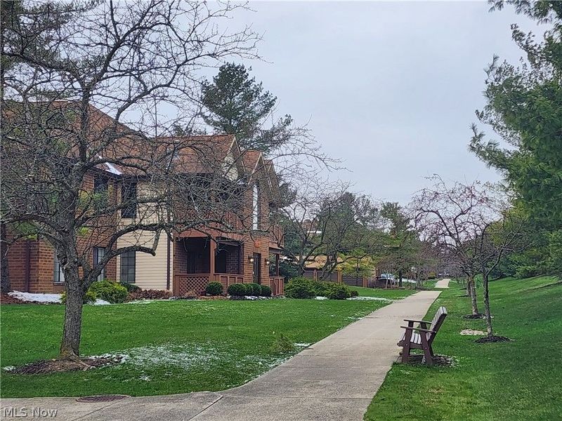 8615 Scenicview Drive , Broadview Heights, OH 44147 Photo 2