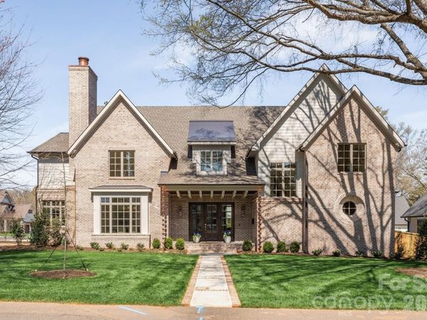 221 N Canterbury Road , Charlotte, NC 28211