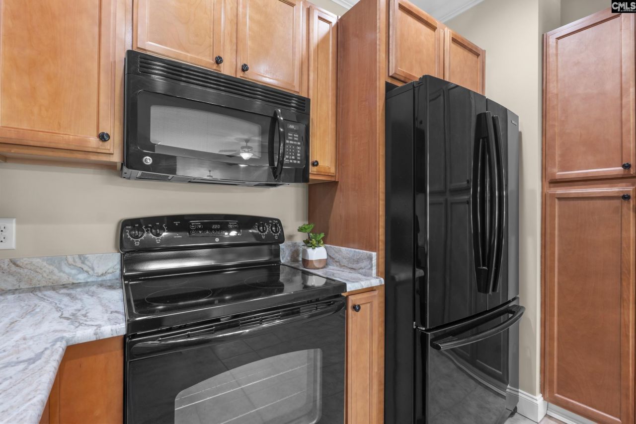 120 Breezes Drive Photo 11