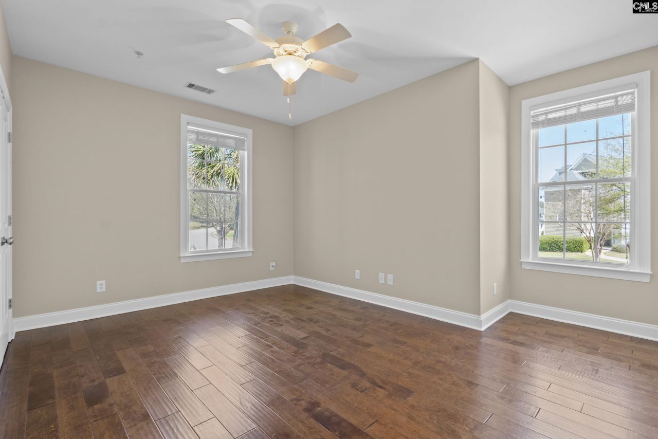 120 Breezes Drive Photo 18