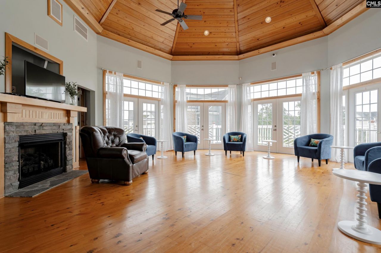 120 Breezes Drive Photo 32