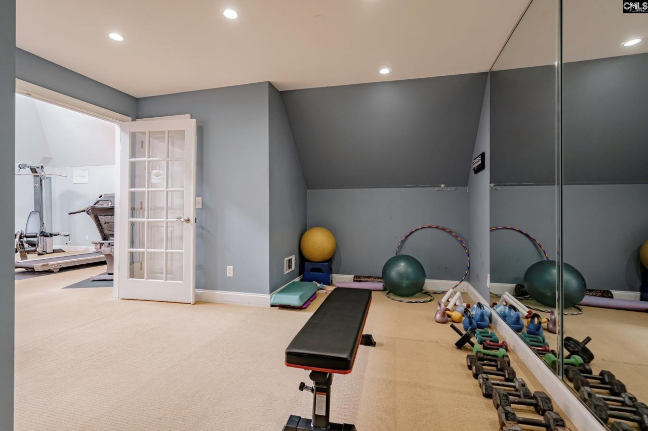 120 Breezes Drive Photo 37