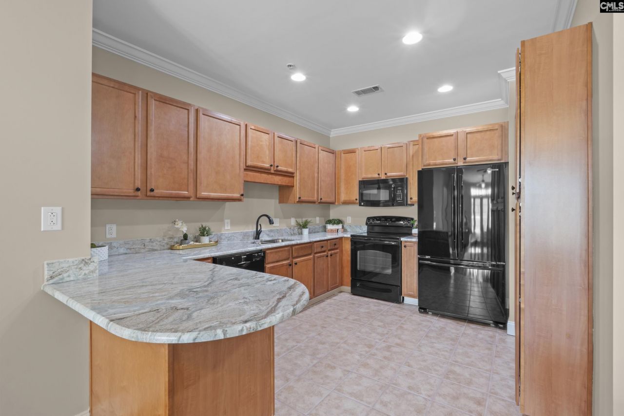 120 Breezes Drive Photo 9