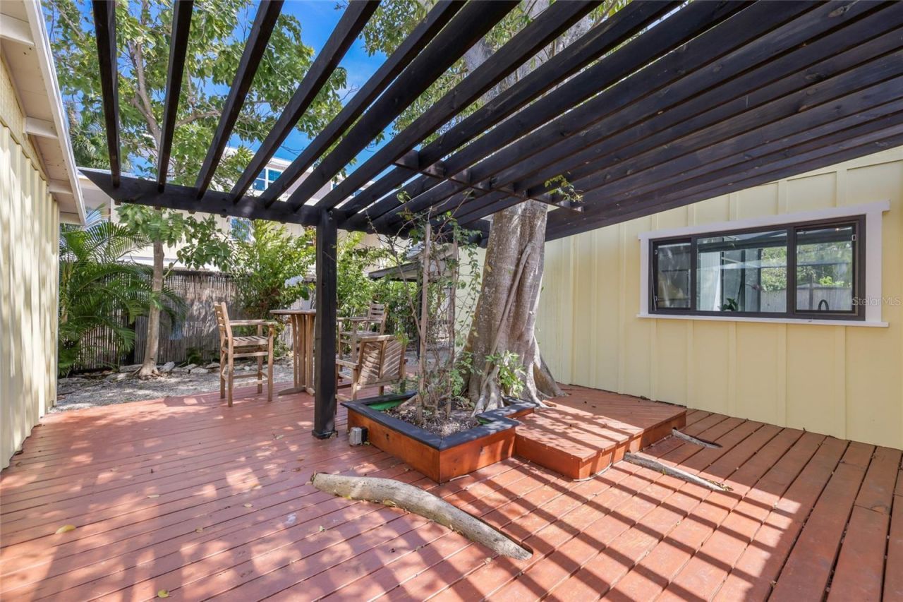 7030 Poinsettia Avenue, Longboat Key, FL 34228 Photo