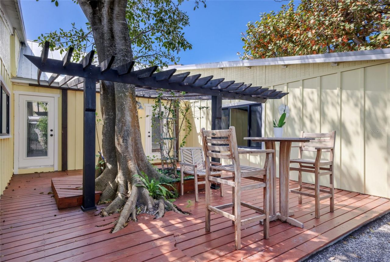 7030 Poinsettia Avenue, Longboat Key, FL 34228 Photo