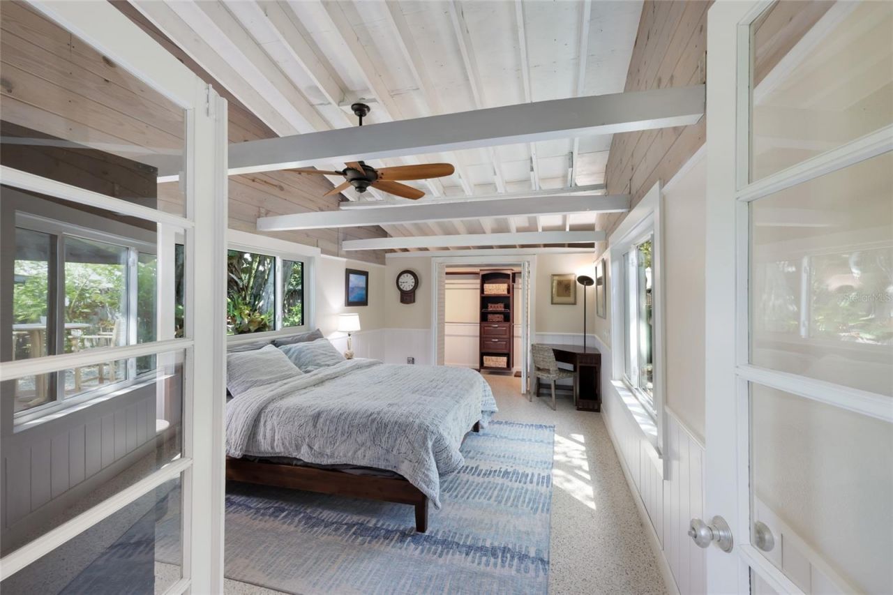 7030 Poinsettia Avenue, Longboat Key, FL 34228 Photo