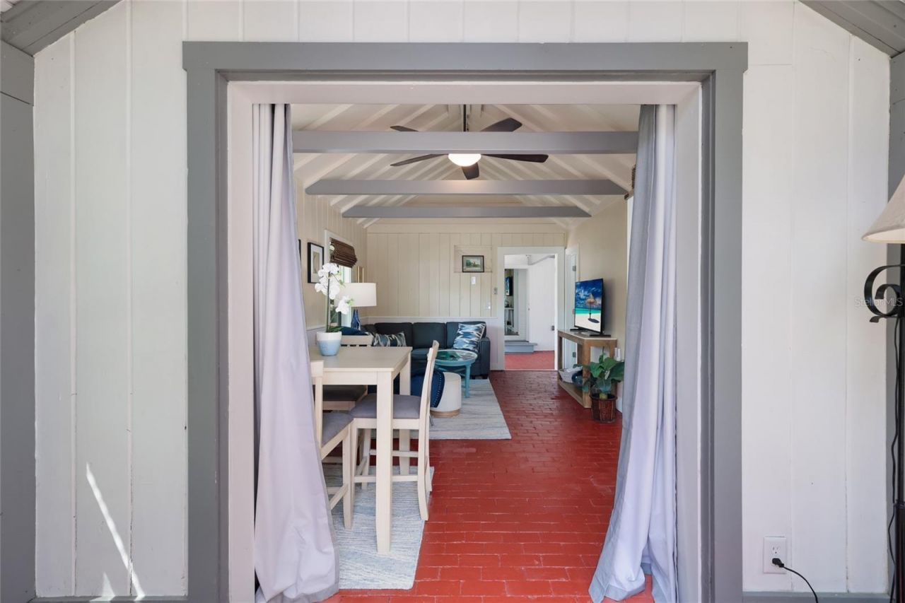 7030 Poinsettia Avenue, Longboat Key, FL 34228 Photo