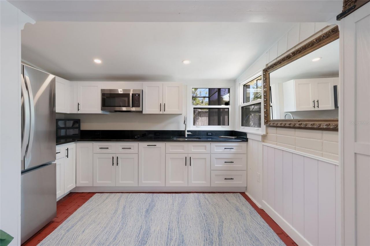 7030 Poinsettia Avenue, Longboat Key, FL 34228 Photo