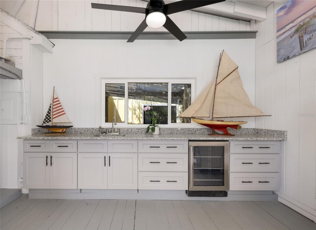 7030 Poinsettia Avenue, Longboat Key, FL 34228 Photo