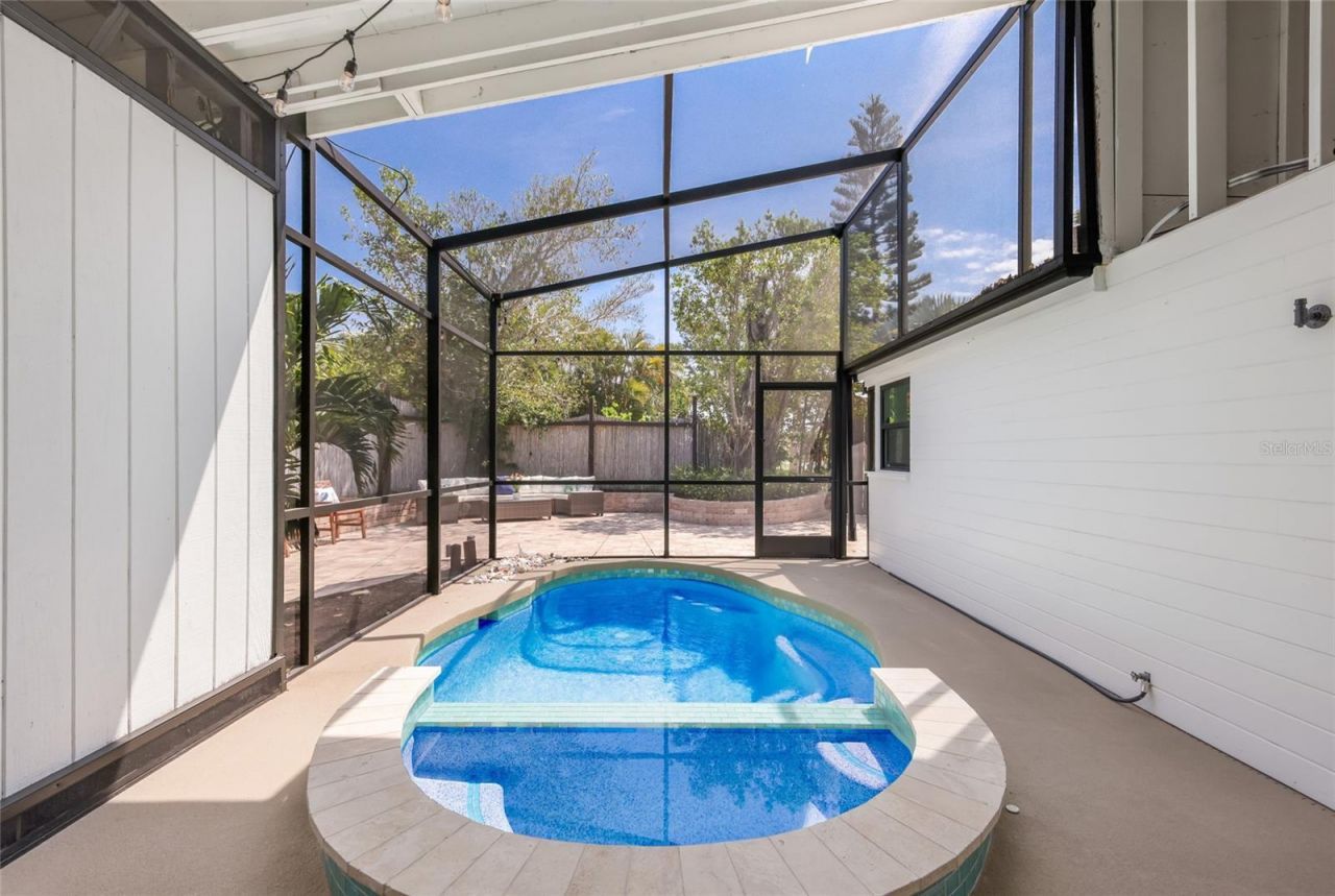 7030 Poinsettia Avenue, Longboat Key, FL 34228 Photo