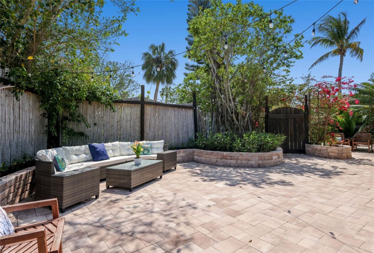 7030 Poinsettia Avenue, Longboat Key, FL 34228 Photo