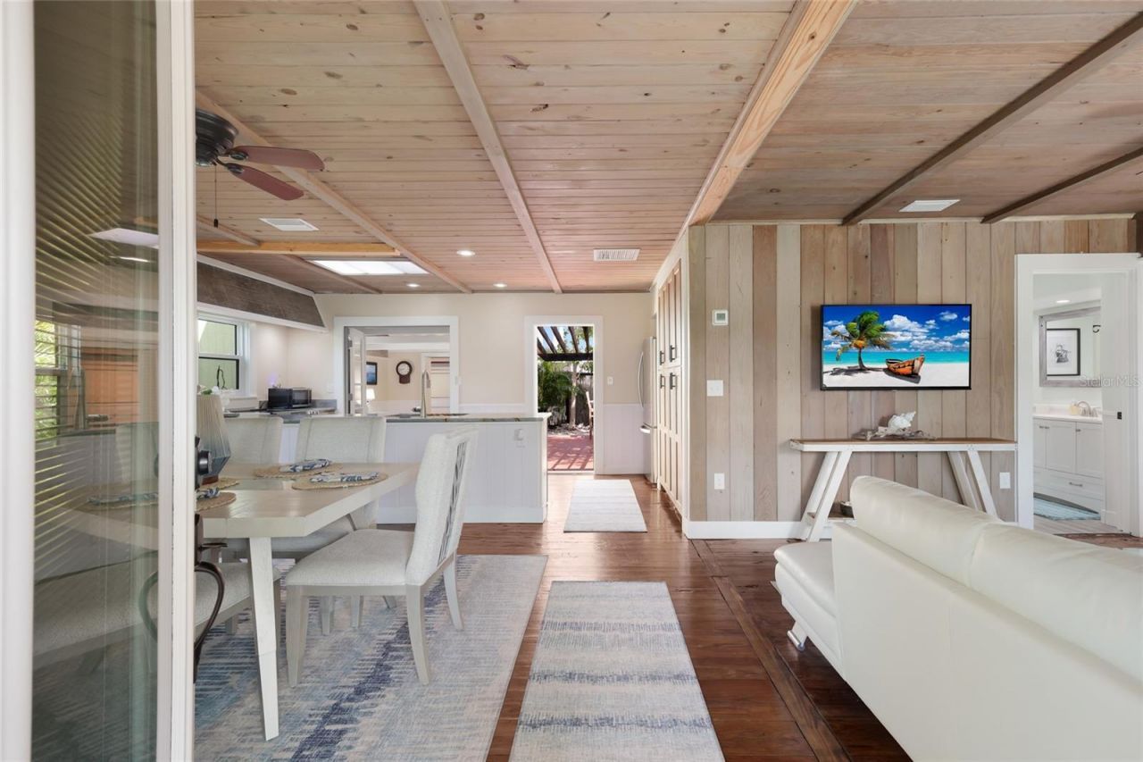 7030 Poinsettia Avenue, Longboat Key, FL 34228 Photo