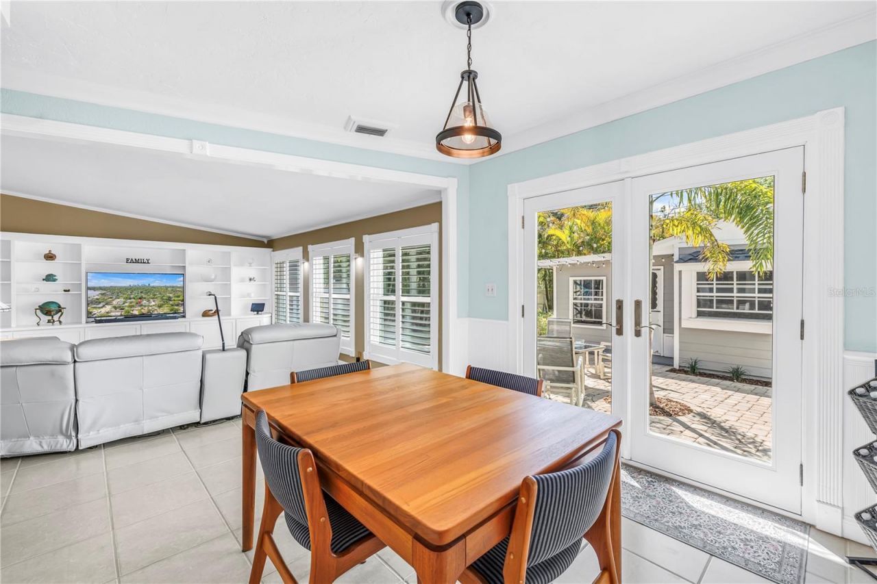 126 30th Avenue N, Saint Petersburg, FL 33704 Photo