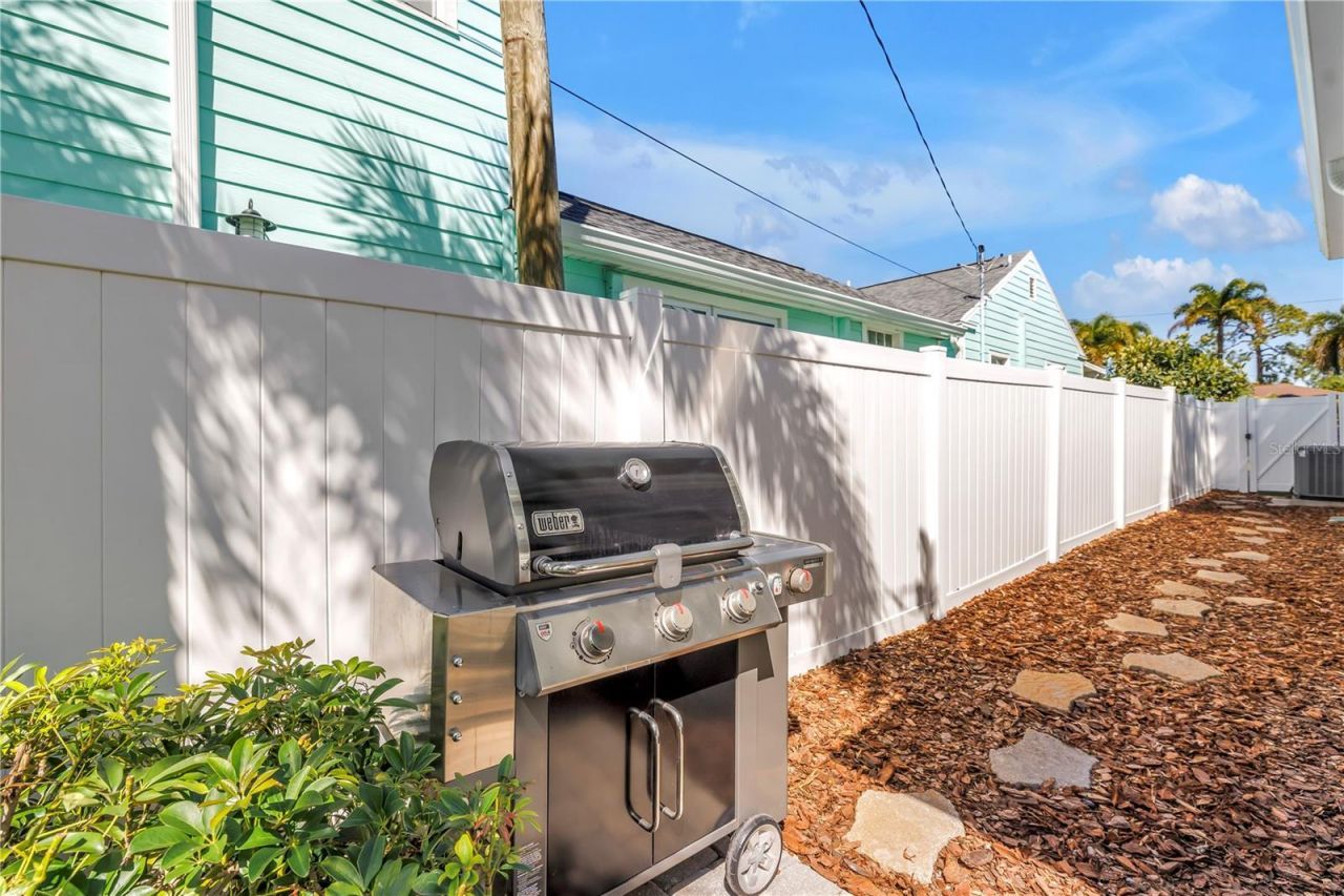 126 30th Avenue N, Saint Petersburg, FL 33704 Photo