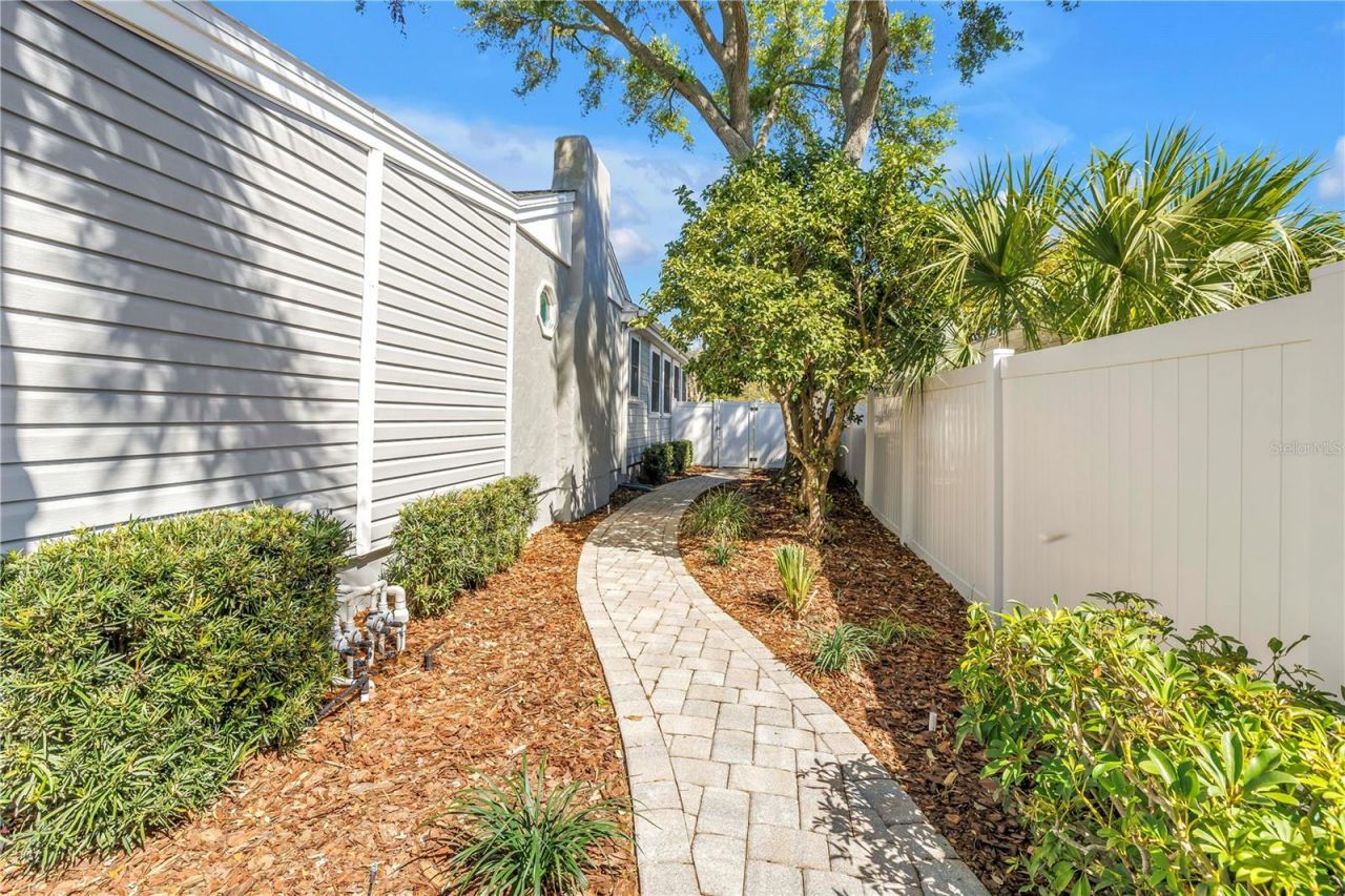 126 30th Avenue N, Saint Petersburg, FL 33704 Photo