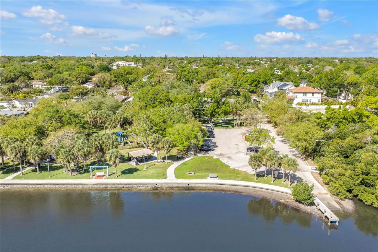 126 30th Avenue N, Saint Petersburg, FL 33704 Photo