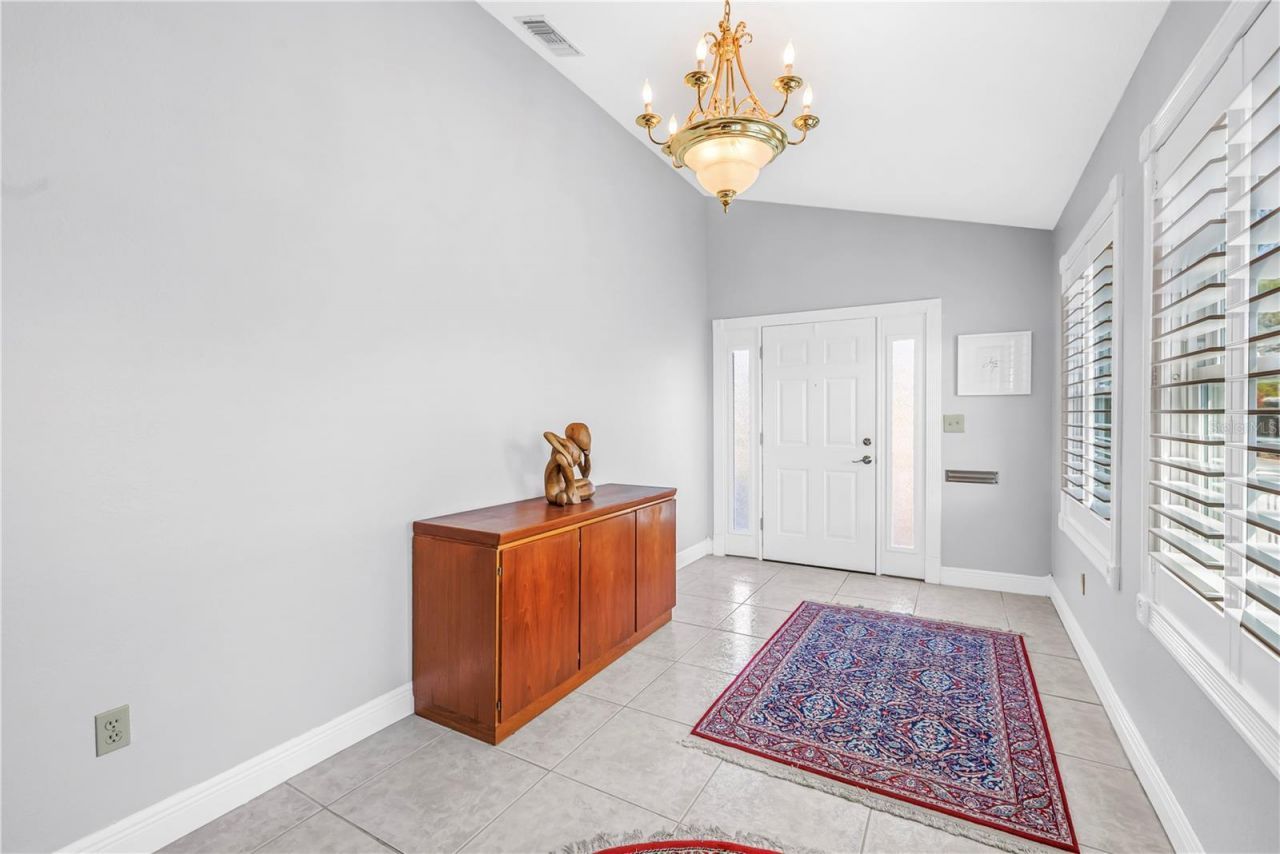 126 30th Avenue N, Saint Petersburg, FL 33704 Photo