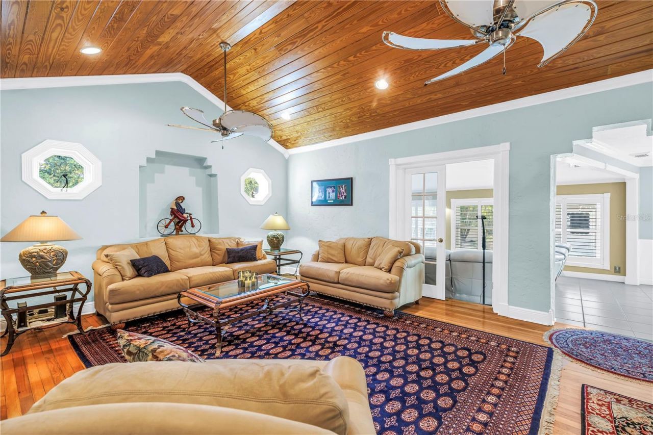 126 30th Avenue N, Saint Petersburg, FL 33704 Photo