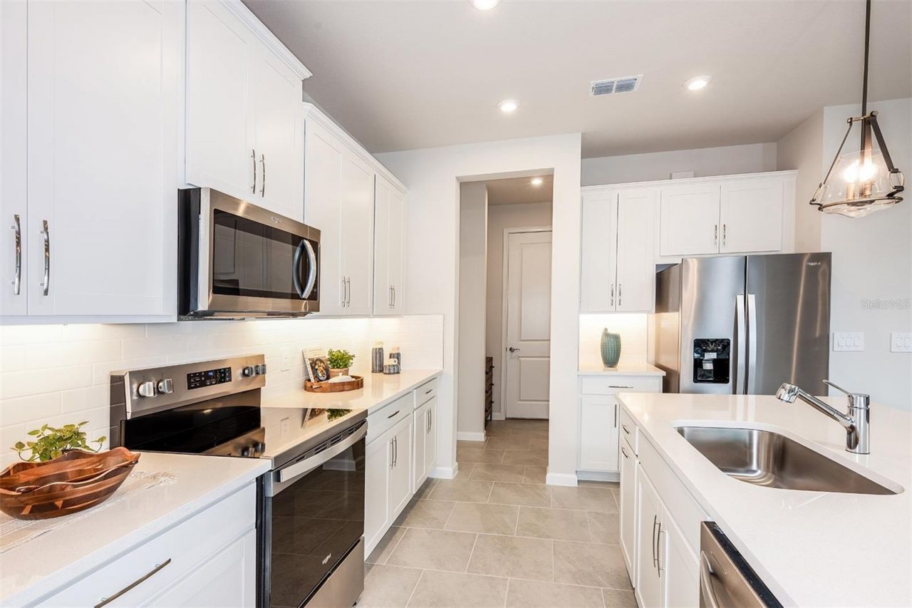 5647 Skylight Way , Palmetto, FL 34221 Photo