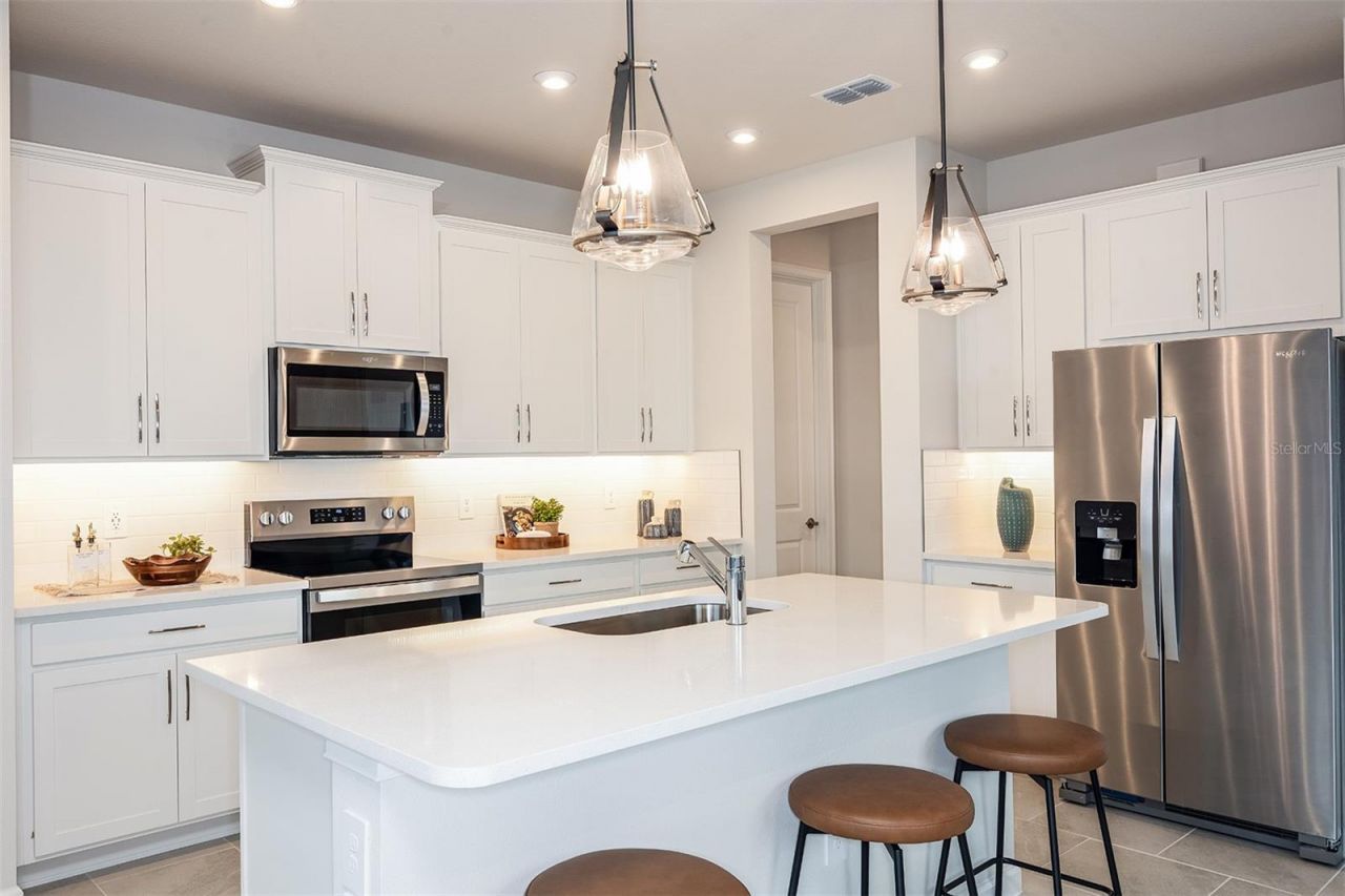 5647 Skylight Way , Palmetto, FL 34221 Photo