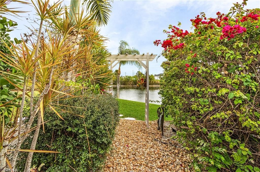 1840 NE 23rd Ter, Cape Coral, FL 33909 Photo