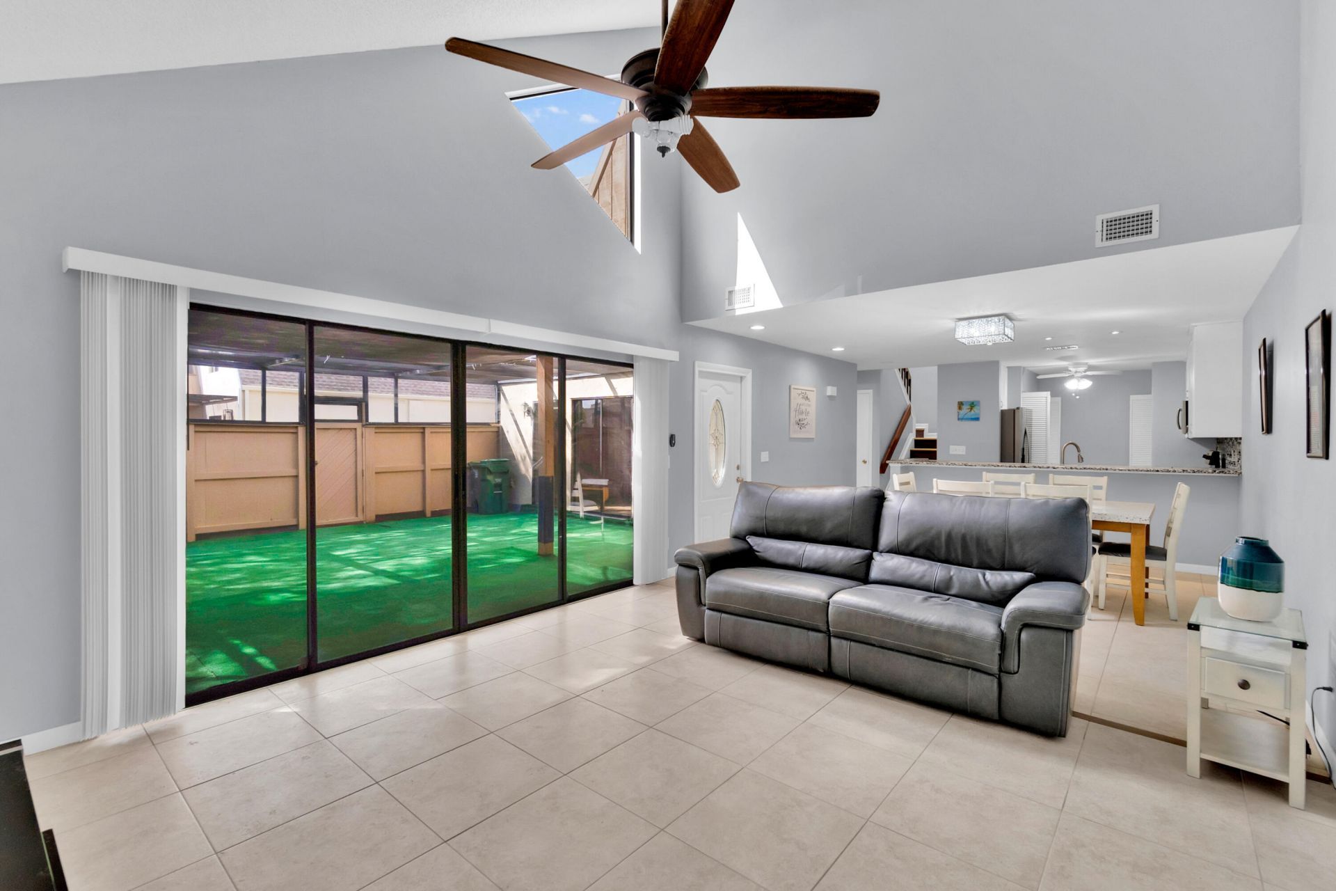 1100 SE Mitchell Avenue, Unit 401, Port Saint Lucie, FL 34952 Photo