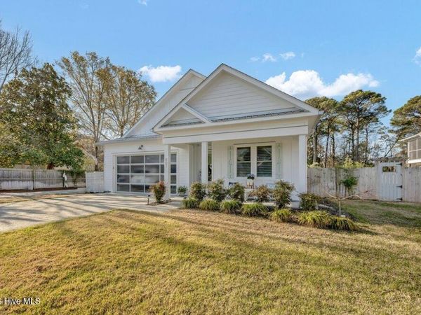 807 Atlanta Avenue, Carolina Beach, NC 28428