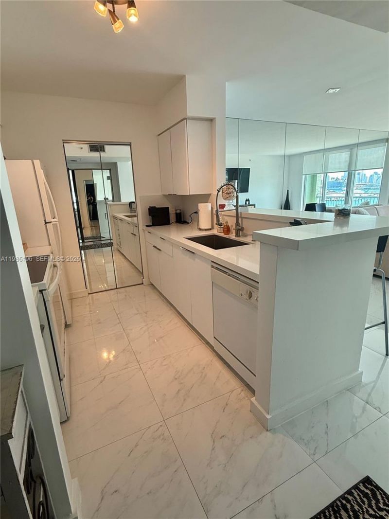 90 Alton Rd, Unit 1106, Miami Beach, FL 33139 Photo