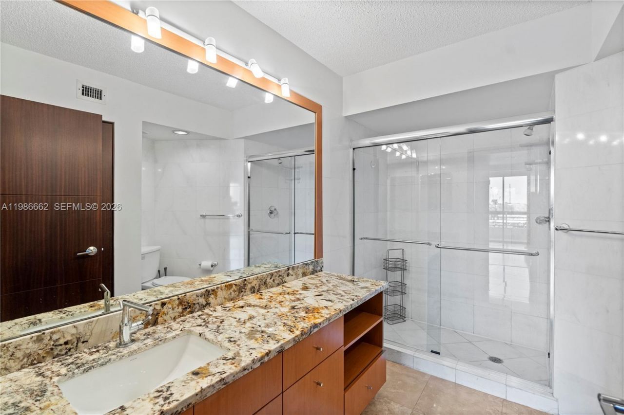 19101 NE 36th Ct , Unit 409, Aventura, FL 33180 Photo