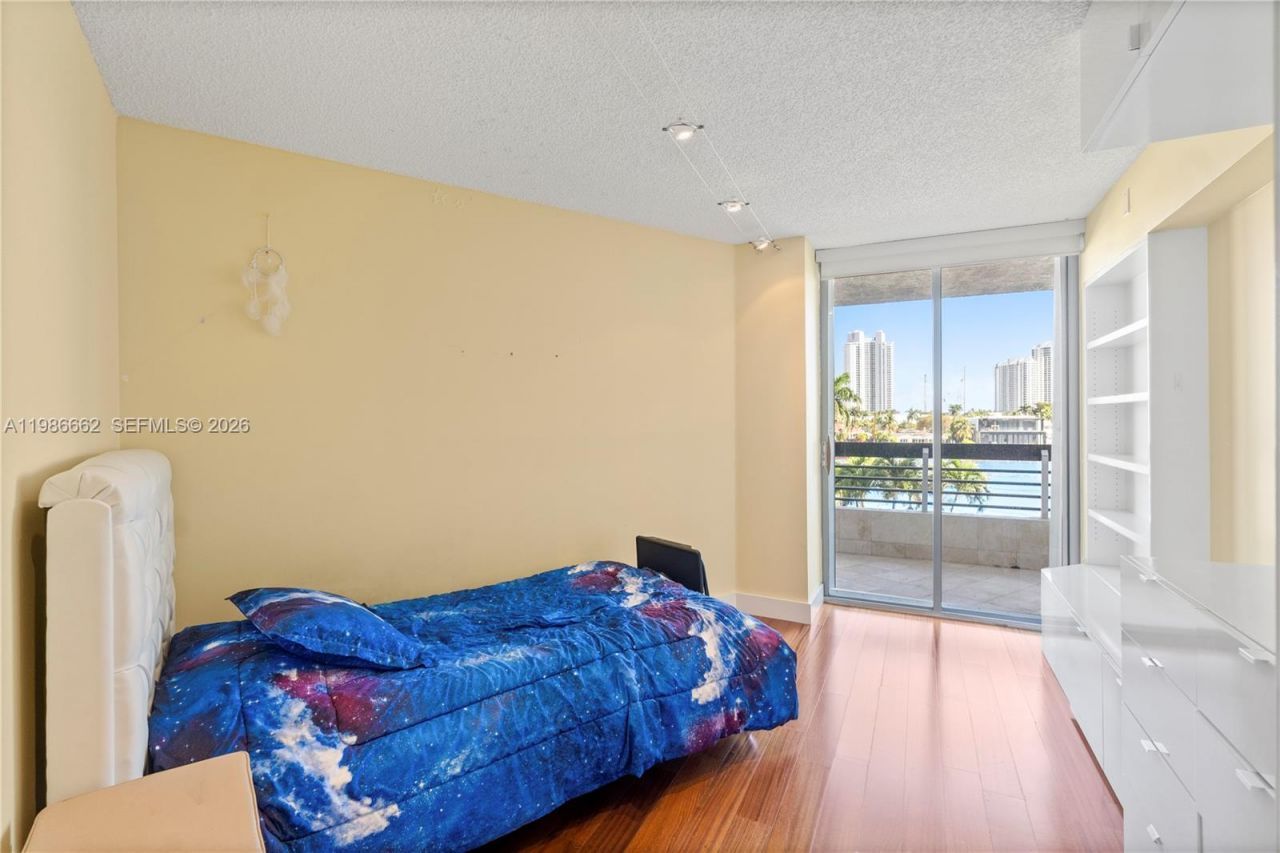 19101 NE 36th Ct , Unit 409, Aventura, FL 33180 Photo