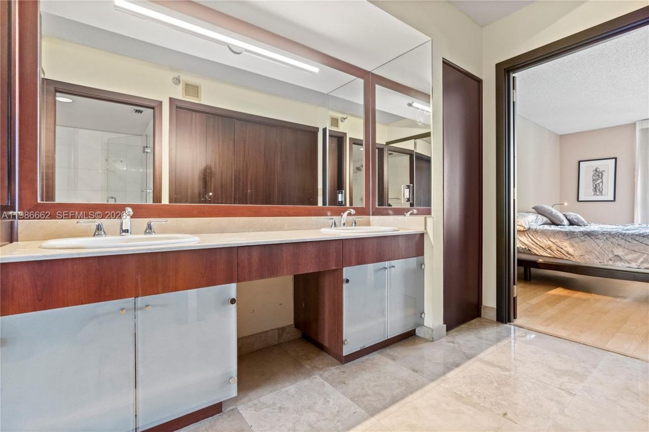 19101 NE 36th Ct , Unit 409, Aventura, FL 33180 Photo