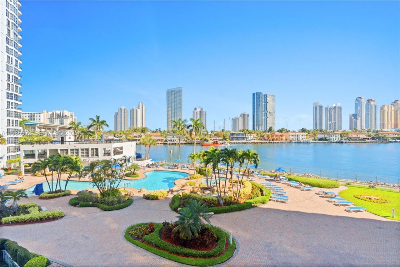 19101 NE 36th Ct , Unit 409, Aventura, FL 33180 Photo