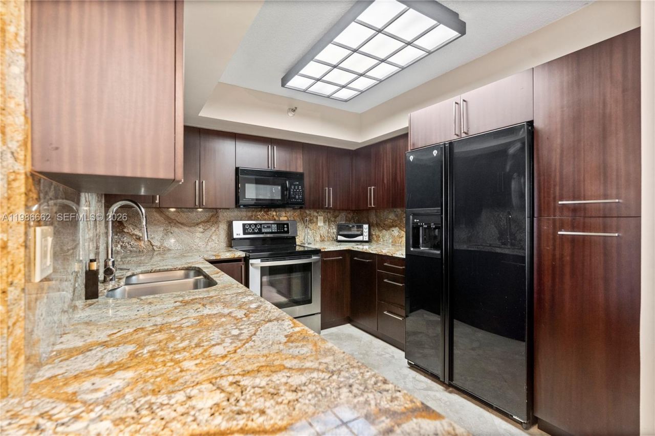 19101 NE 36th Ct , Unit 409, Aventura, FL 33180 Photo