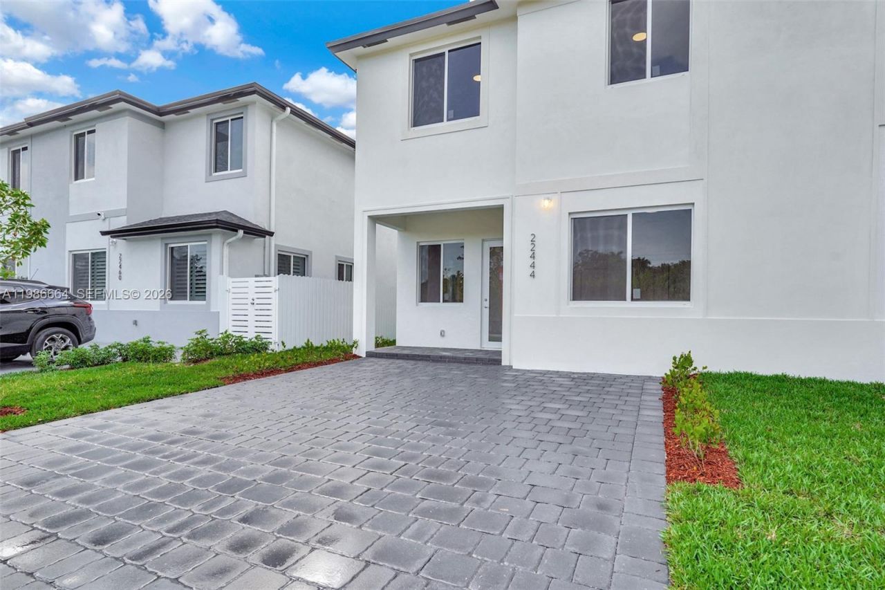 22445 SW 125th Ave , Unit 18A, Miami, FL 33170 Photo