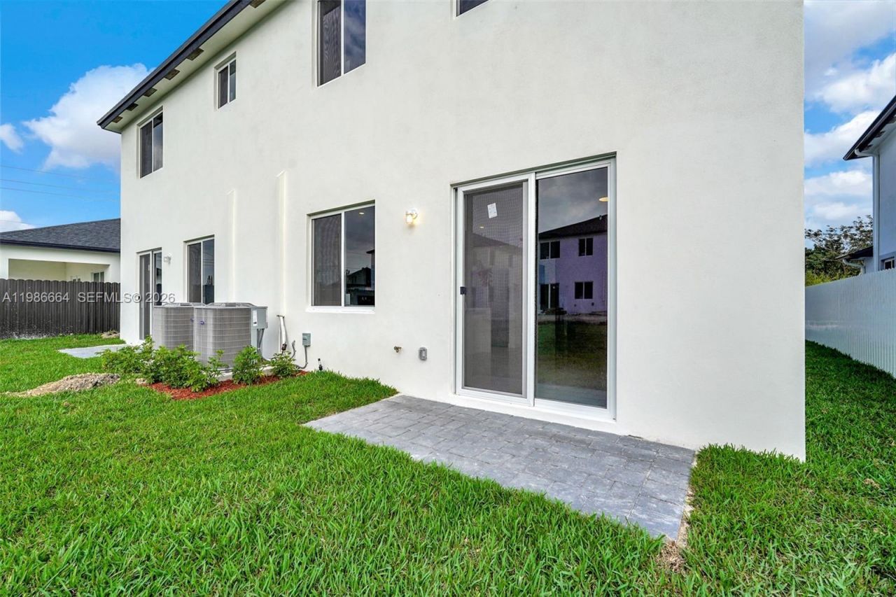 22445 SW 125th Ave , Unit 18A, Miami, FL 33170 Photo