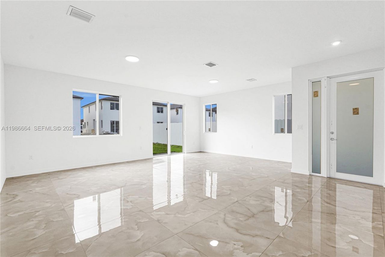 22445 SW 125th Ave , Unit 18A, Miami, FL 33170 Photo