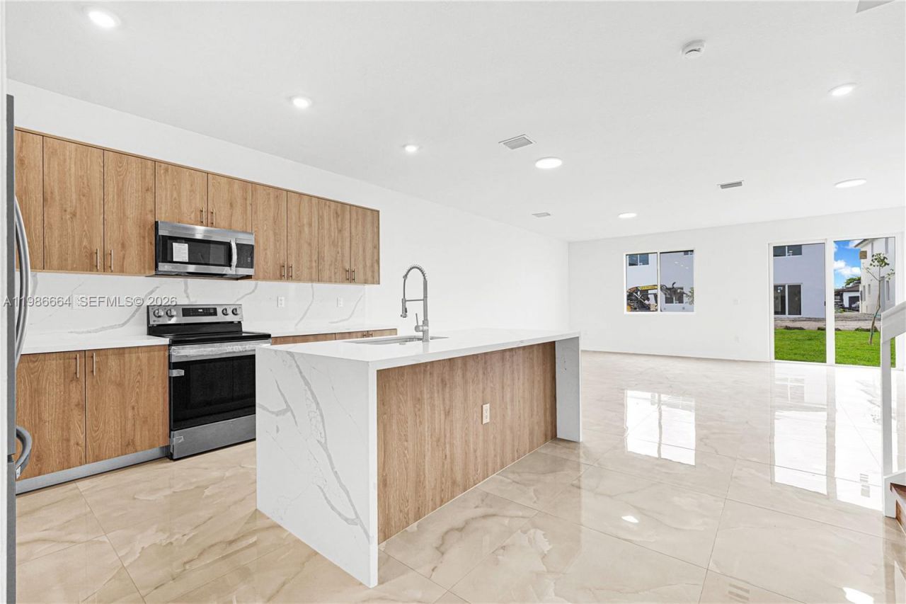 22445 SW 125th Ave , Unit 18A, Miami, FL 33170 Photo