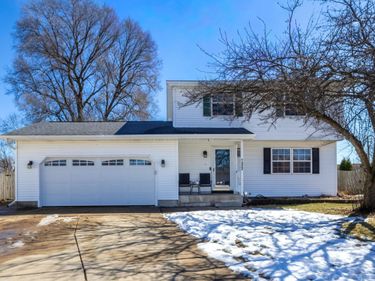 322 Sullivan Drive, Colona, IL 61241