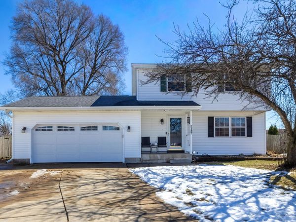 322 Sullivan Drive , Colona, IL 61241